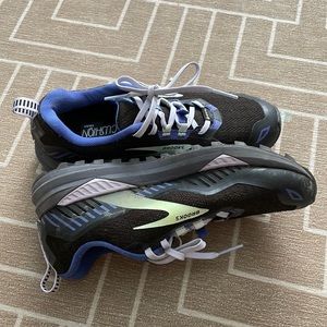 Brooks cascadia trail runners